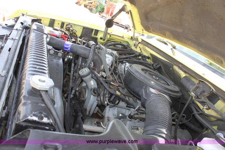 image for item D7802 1990 Ford F350 Custom cab and chassis