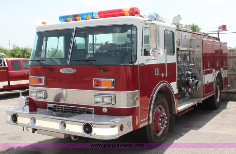 image for item D7805 1991 Pierce Tilt Cab Fire Engine