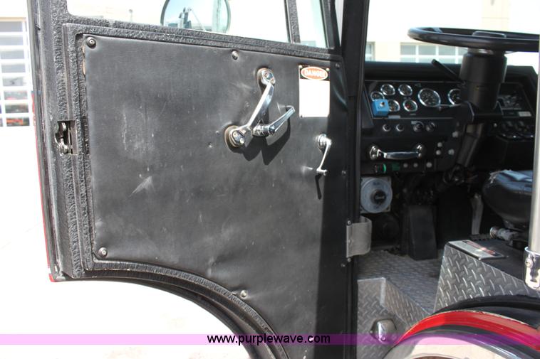 image for item D7805 1991 Pierce Tilt Cab Fire Engine