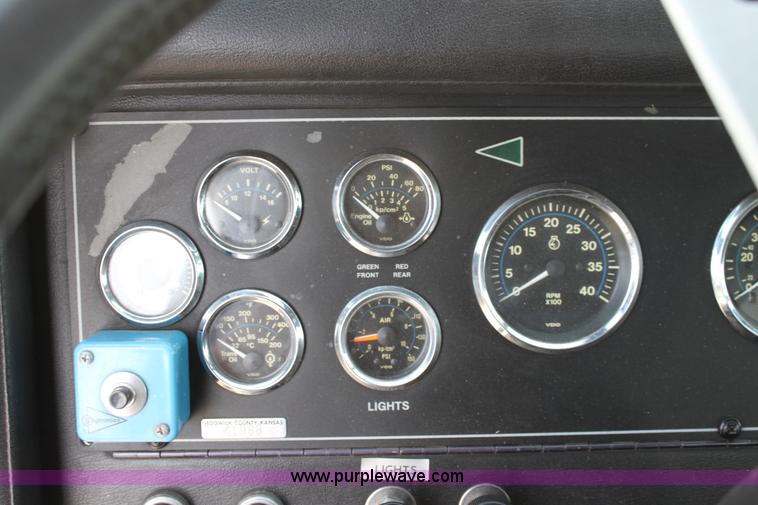 image for item D7805 1991 Pierce Tilt Cab Fire Engine