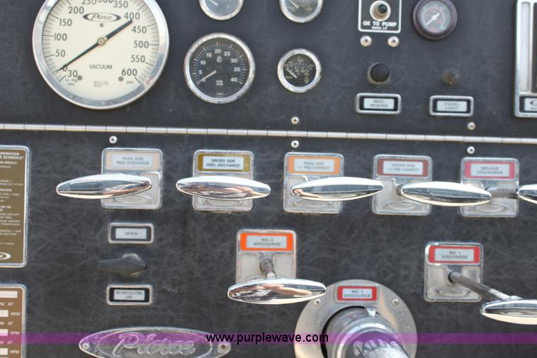 image for item D7805 1991 Pierce Tilt Cab Fire Engine