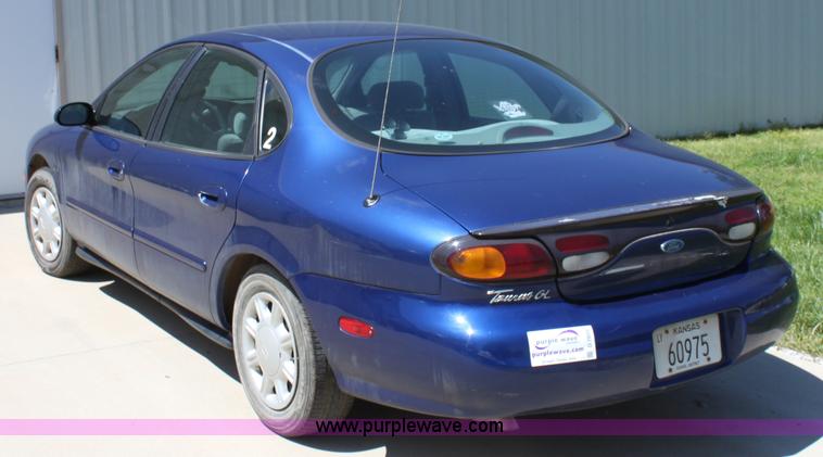 image for item D7809 1997 Ford Taurus GL