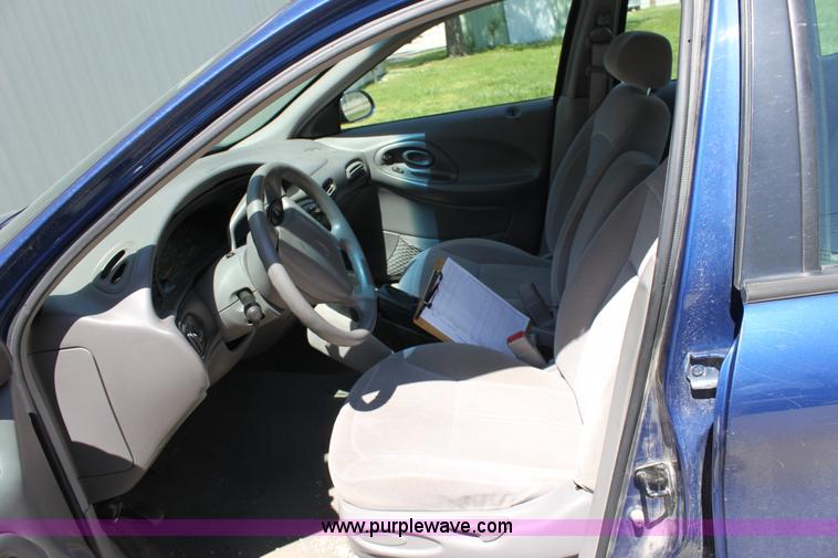 image for item D7809 1997 Ford Taurus GL