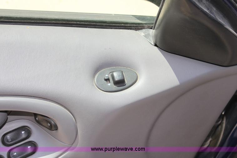 image for item D7809 1997 Ford Taurus GL