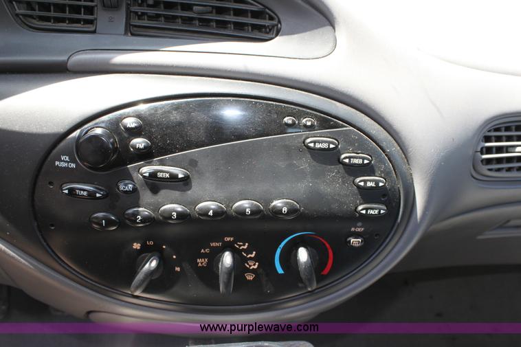 image for item D7809 1997 Ford Taurus GL