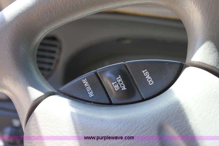 image for item D7809 1997 Ford Taurus GL