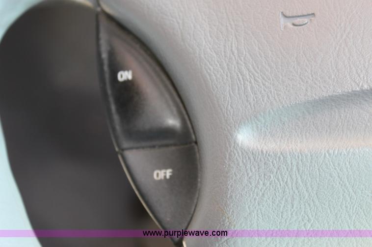 image for item D7809 1997 Ford Taurus GL