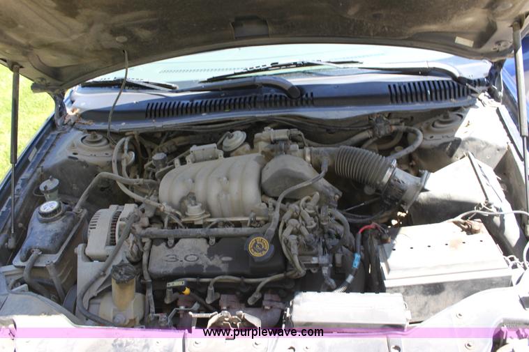 image for item D7809 1997 Ford Taurus GL