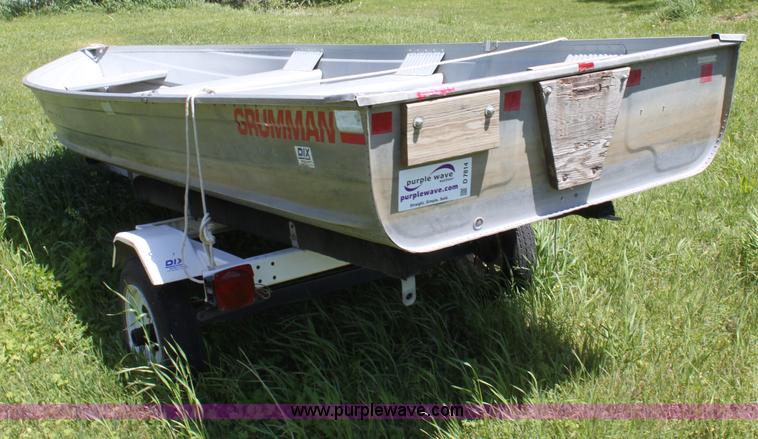 image for item D7814 1992 Grumman 14' aluminum V bottom boat