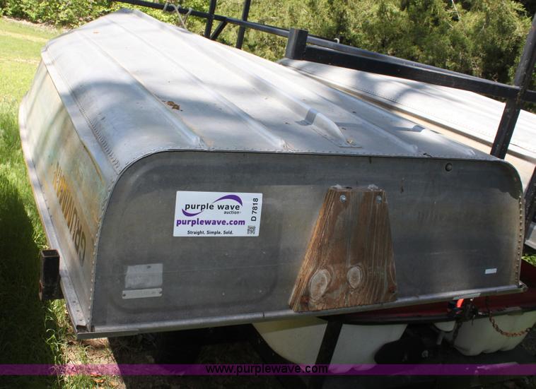 image for item D7818 1992 Grumman 14' aluminum V bottom boat