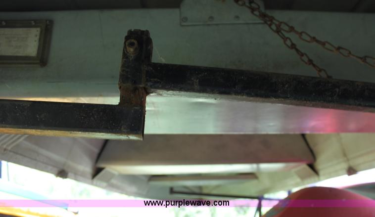 image for item D7818 1992 Grumman 14' aluminum V bottom boat