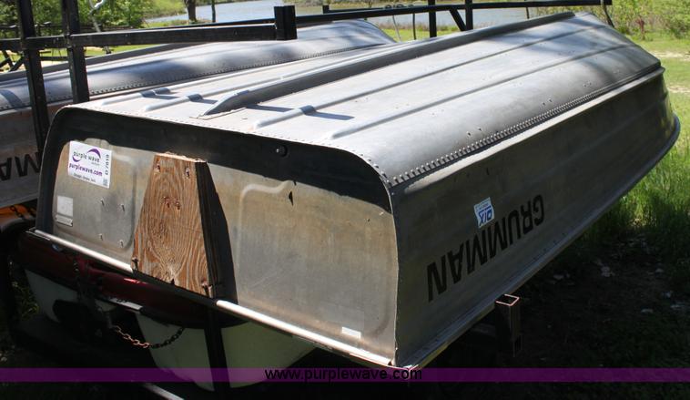 image for item D7819 1992 Grumman 14' aluminum V bottom boat