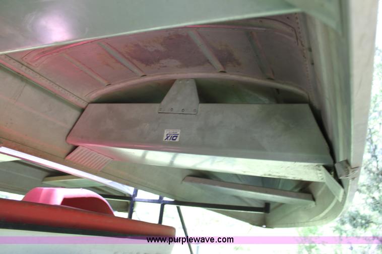 image for item D7819 1992 Grumman 14' aluminum V bottom boat
