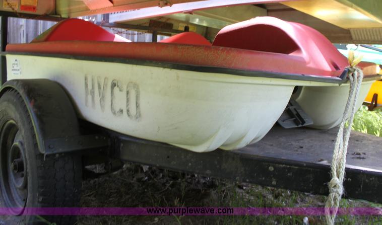 image for item D7820 Fiji paddle boat