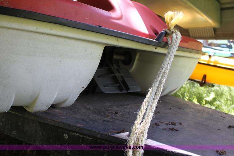 image for item D7820 Fiji paddle boat