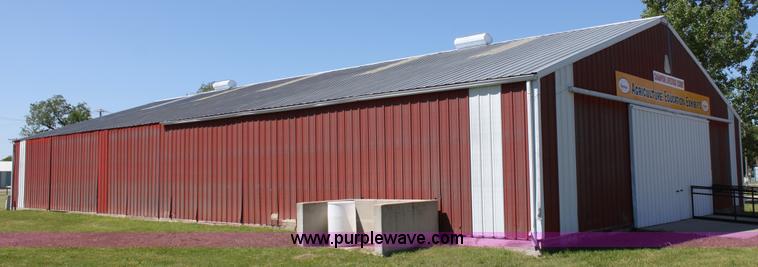 image for item D7842 89'L x 48'W metal building