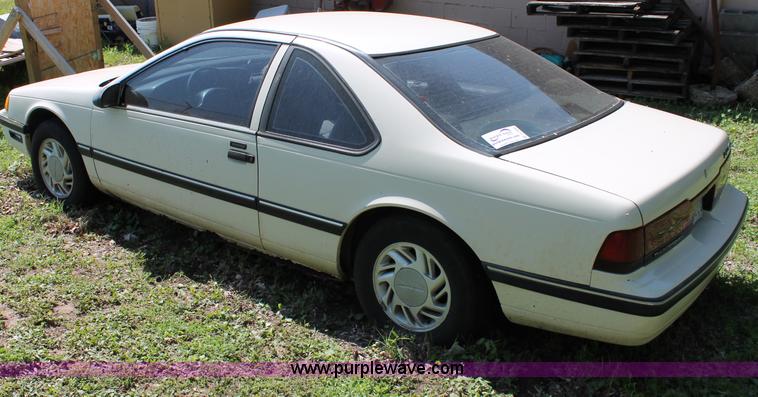 image for item D7868 1990 Ford Thunderbird LX