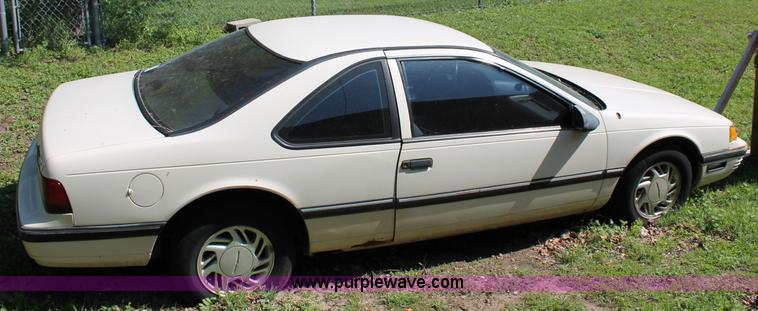 image for item D7868 1990 Ford Thunderbird LX
