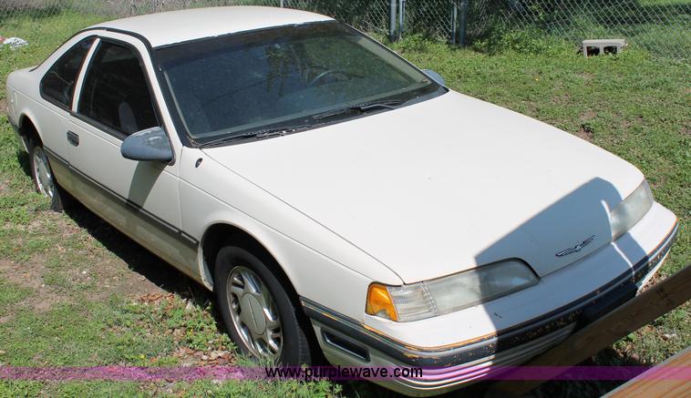 image for item D7868 1990 Ford Thunderbird LX