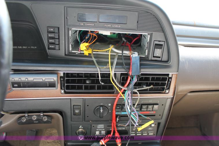 image for item D7868 1990 Ford Thunderbird LX