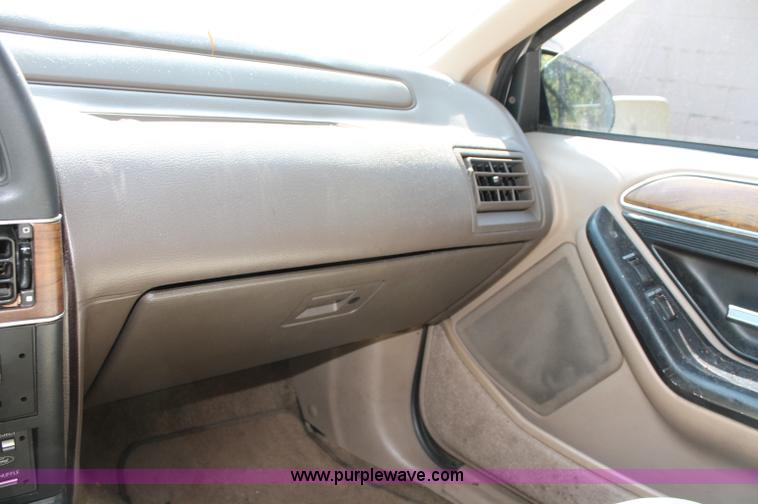 image for item D7868 1990 Ford Thunderbird LX