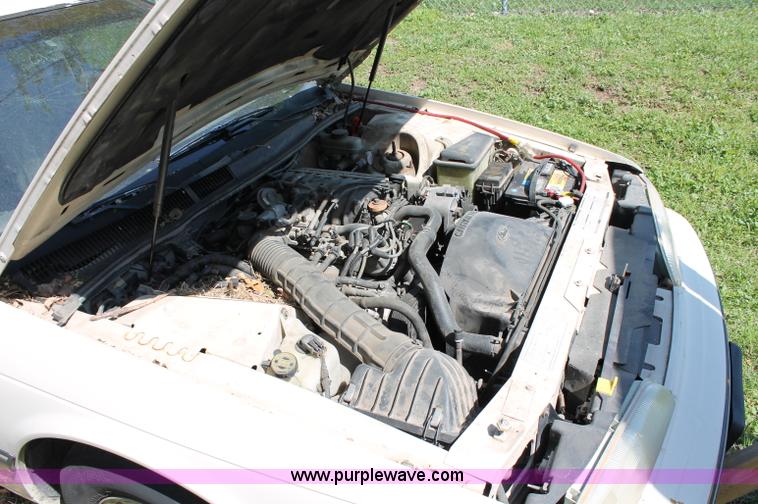 image for item D7868 1990 Ford Thunderbird LX