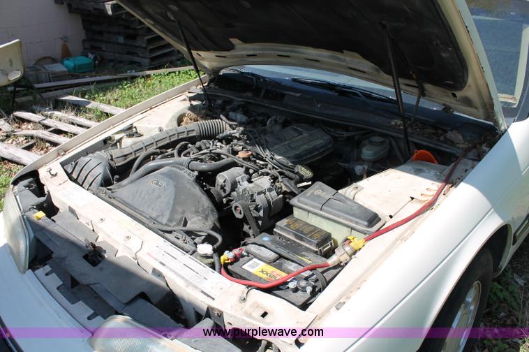 image for item D7868 1990 Ford Thunderbird LX