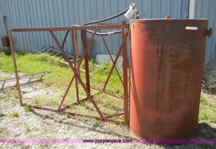 image for item K9044 300 gallon diesel fuel tank with stand