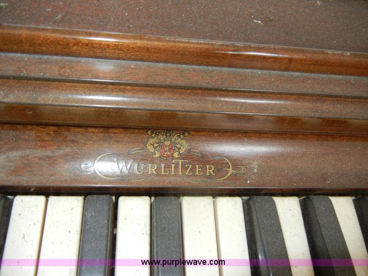 image for item K9050 (2) electric organs