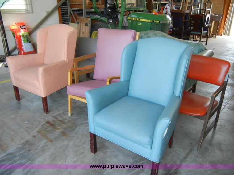 image for item K9052 Assorted furniture