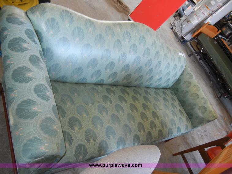 image for item K9052 Assorted furniture