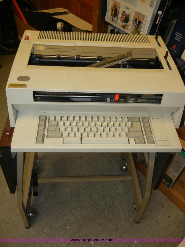 image for item K9055 Assorted office equipment