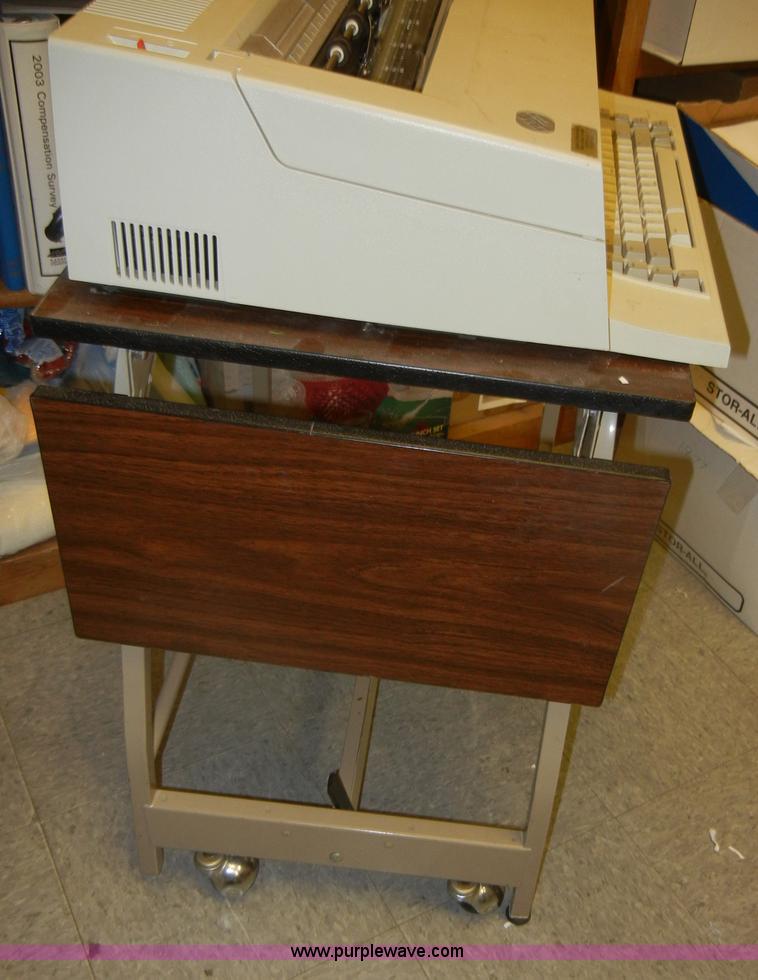 image for item K9055 Assorted office equipment