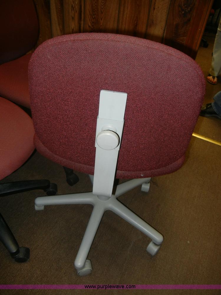 image for item K9056 (3) assorted office chairs