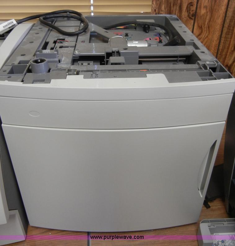 image for item K9057 Assorted office equipment