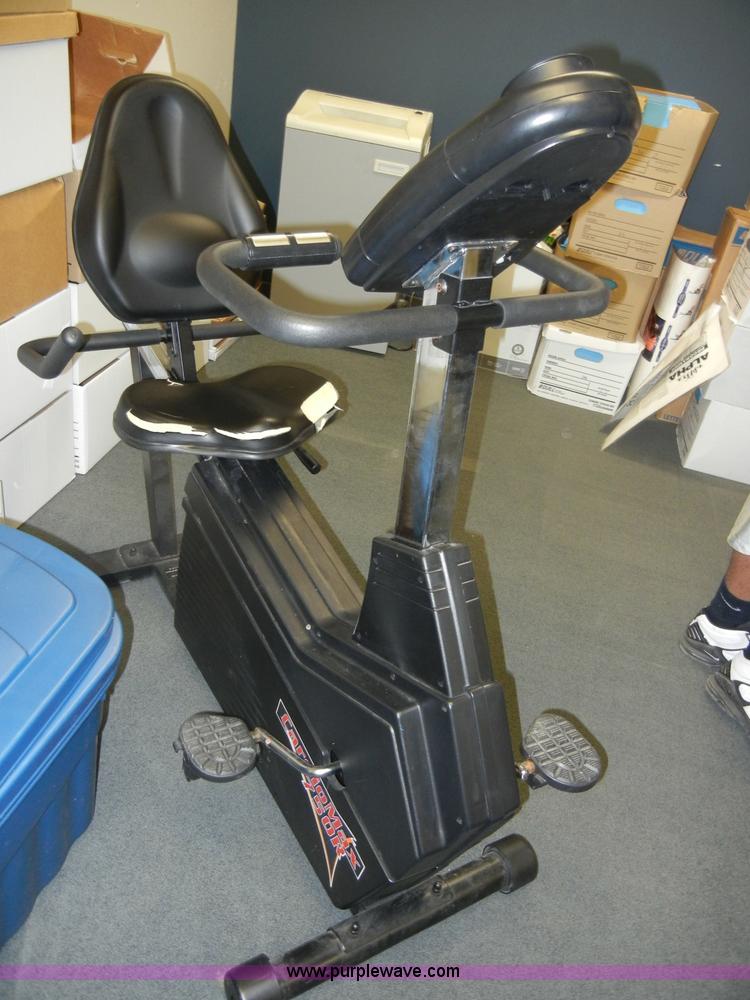 image for item K9060 Assorted exercise equipment