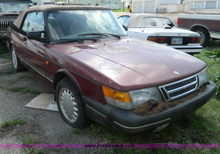 image for item T9768 1994 Saab 900 S convertible
