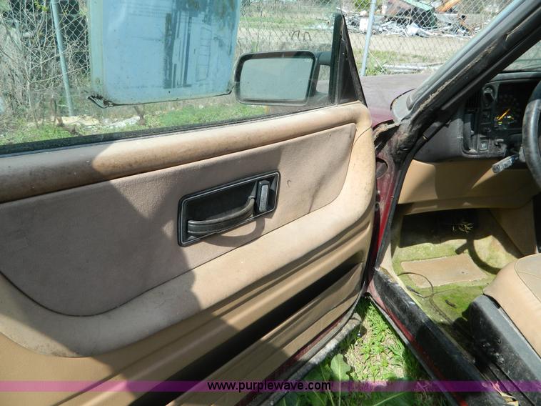 image for item T9768 1994 Saab 900 S convertible