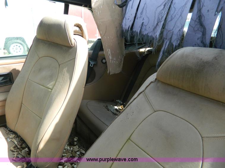 image for item T9768 1994 Saab 900 S convertible