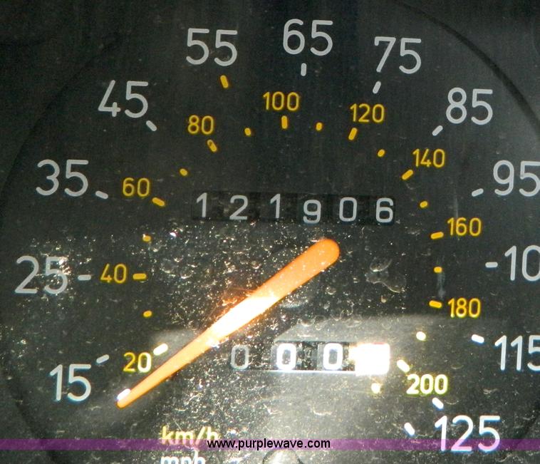 image for item T9768 1994 Saab 900 S convertible