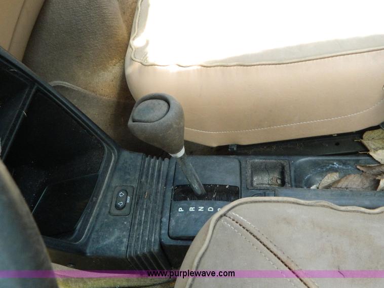 image for item T9768 1994 Saab 900 S convertible