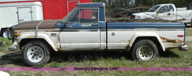 image for item T9770 1976 Jeep J10 pickup truck