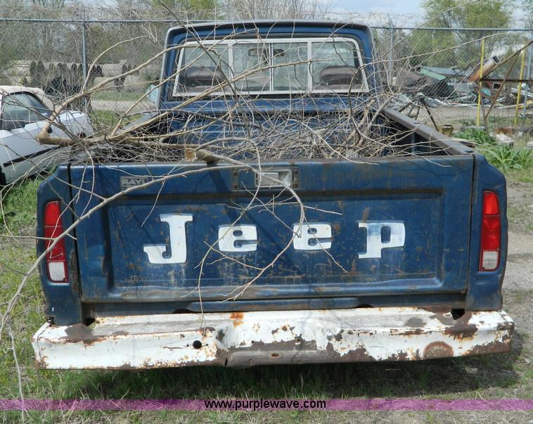 image for item T9770 1976 Jeep J10 pickup truck