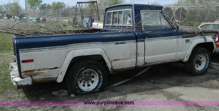 image for item T9770 1976 Jeep J10 pickup truck