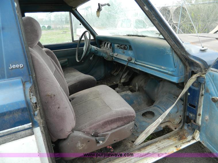 image for item T9770 1976 Jeep J10 pickup truck