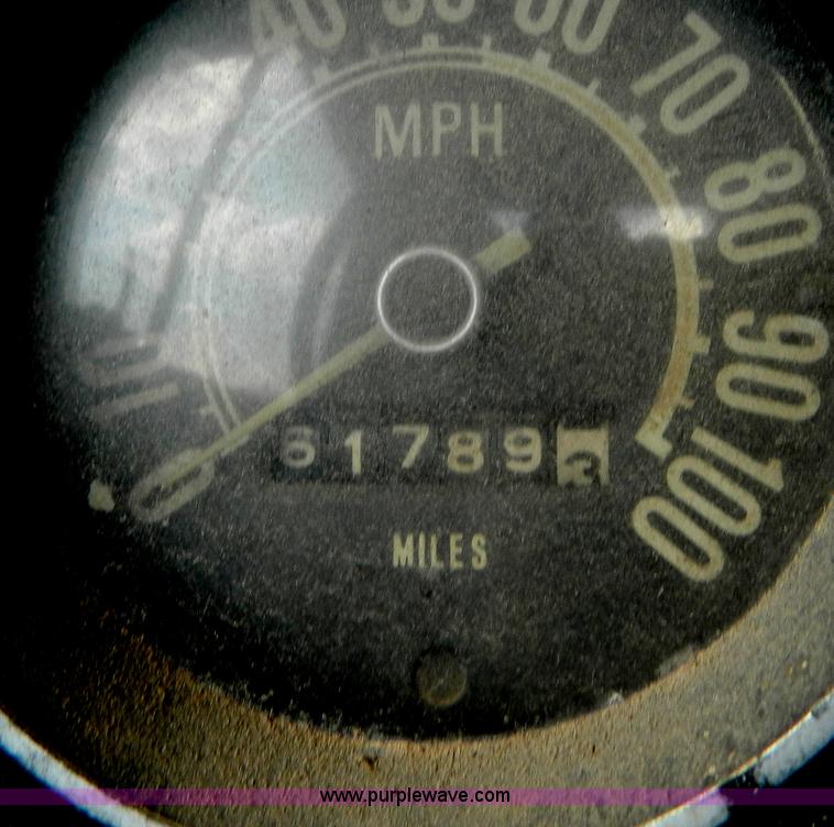 image for item T9770 1976 Jeep J10 pickup truck