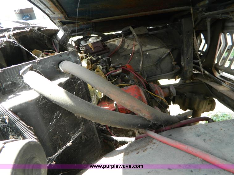 image for item T9770 1976 Jeep J10 pickup truck