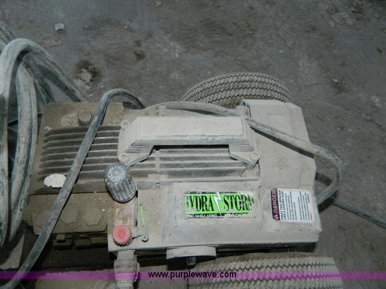 image for item T9818 1500psi pressure washer