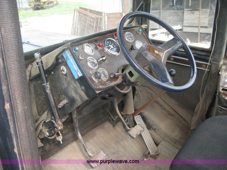 image for item A6198 1979 Versatile 875 4WD tractor