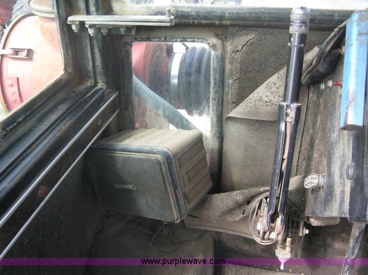 image for item A6198 1979 Versatile 875 4WD tractor